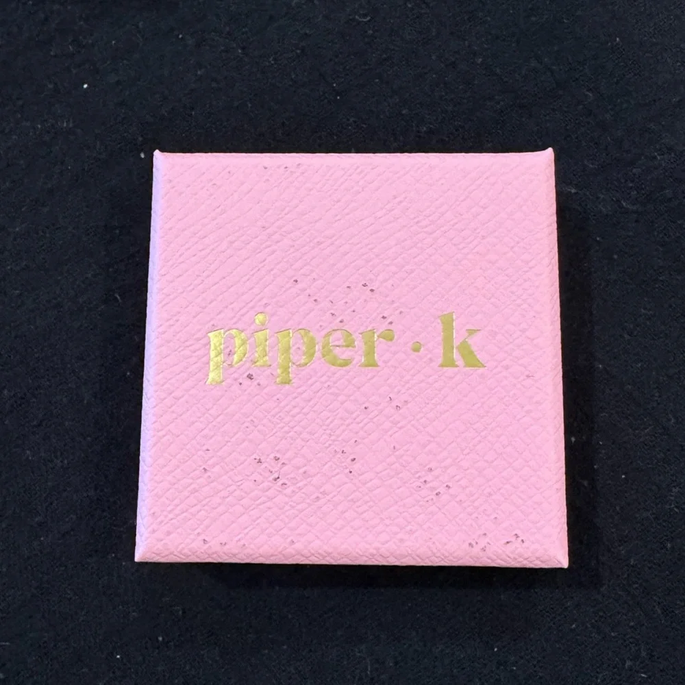 Piper K Gold Plated Heart Ring- fun for Valentine’s Day or all year long💛size 8